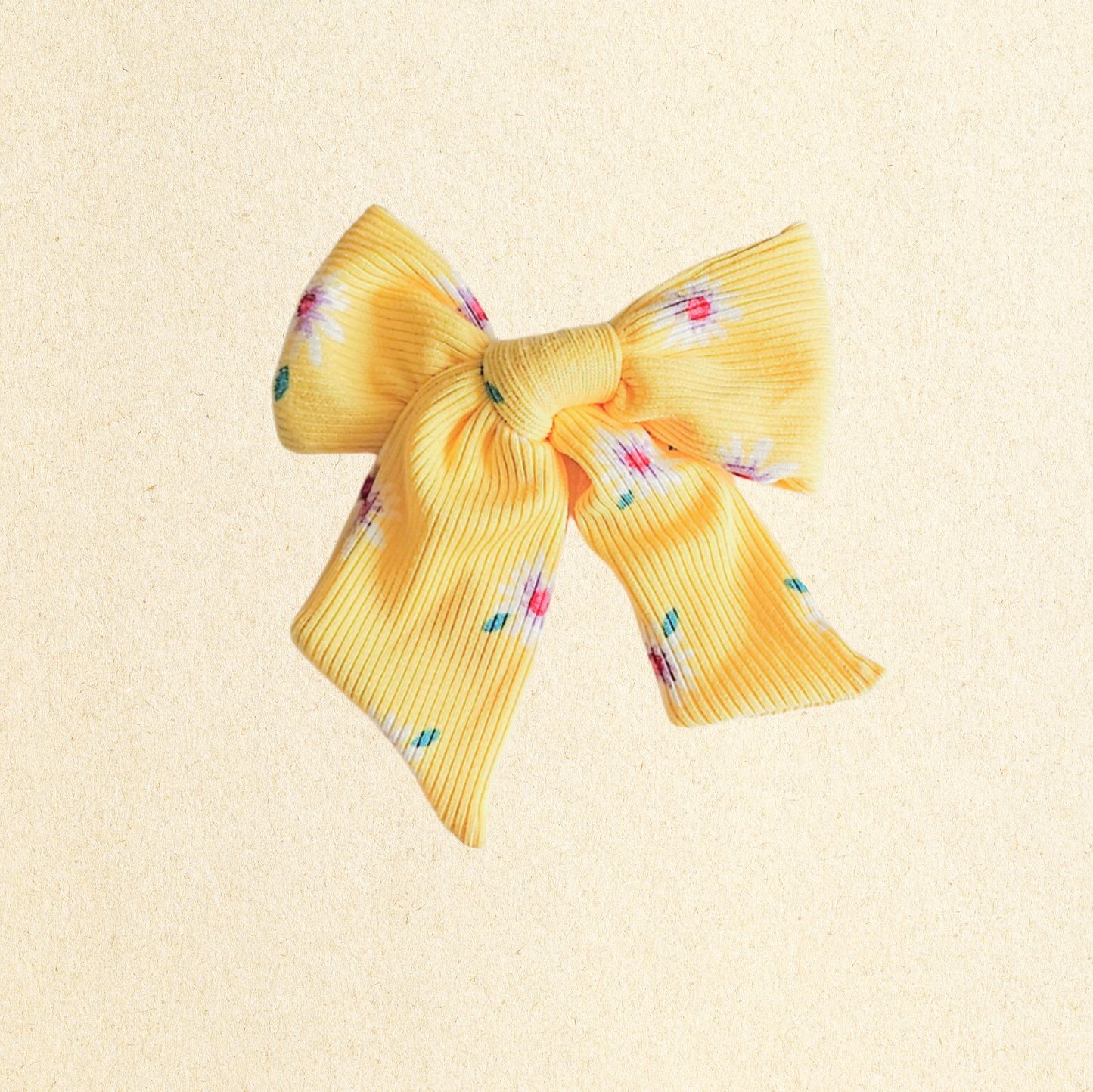 Sunshine Daisy Bow